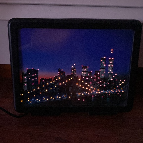 Retro Color Ambient Changing Light Up NYC Skyline Box - Picture 7 of 8